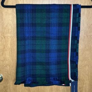 Tommy Hilfiger women’s shawl green and blue plaid with red stripe